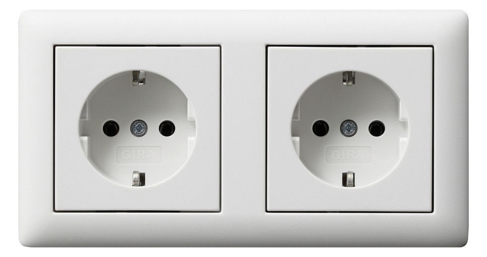 GIRA 479304 SCHUKO-Steckdose 2f verdr.+ Rahmen Standard 55 Reinweiß seidenmatt