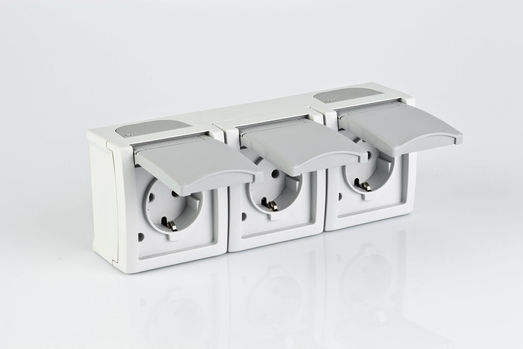 RED 2410-50-0030 Schuko Steckdose FR AP 3-fach IP54 waagrecht