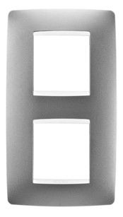 GEWISS GW16124VT Abdeckrahmen ONE International 2+2M vert. 71mm Titan
