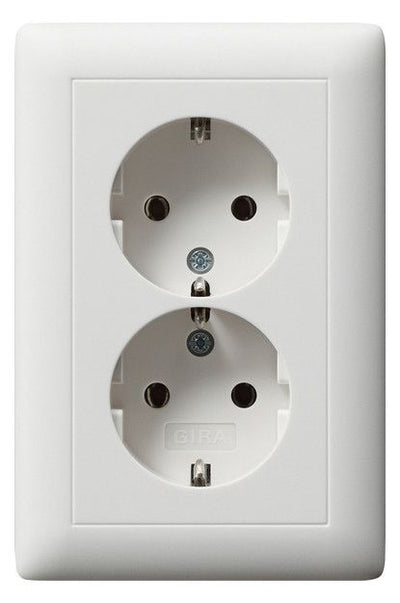 GIRA 078204 SCHUKO-Doppelsteckdose Voll- platte 1,5f Standard 55 Reinweiß seiden.
