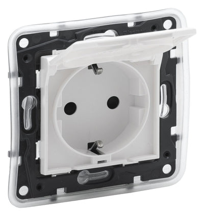 Legrand 864135 Schuko Steckdose IP44 Berührungsschutz Niloe Step ultraweiß