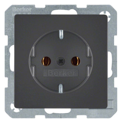 Berker MAN0204223 Steckdose SCHUKO Q.1/Q 3 tiefschwarz matt lackiert