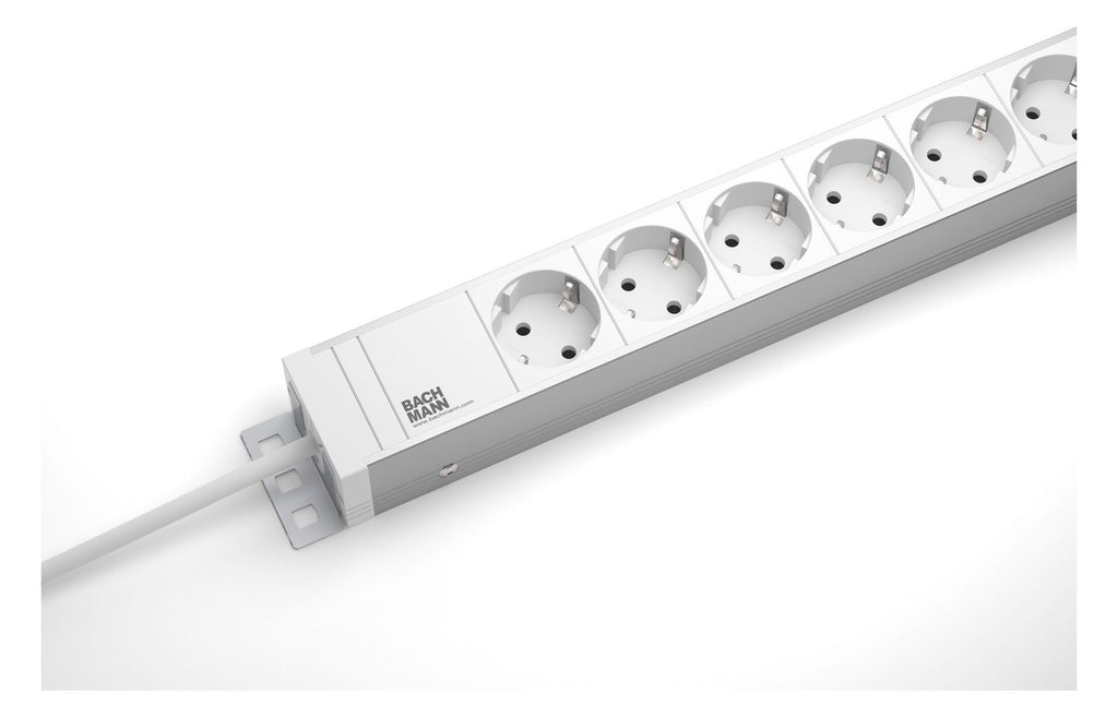 Bachmann 333.001 19" 1,5HE 8xSchuko weiß Strom 2m Schuko