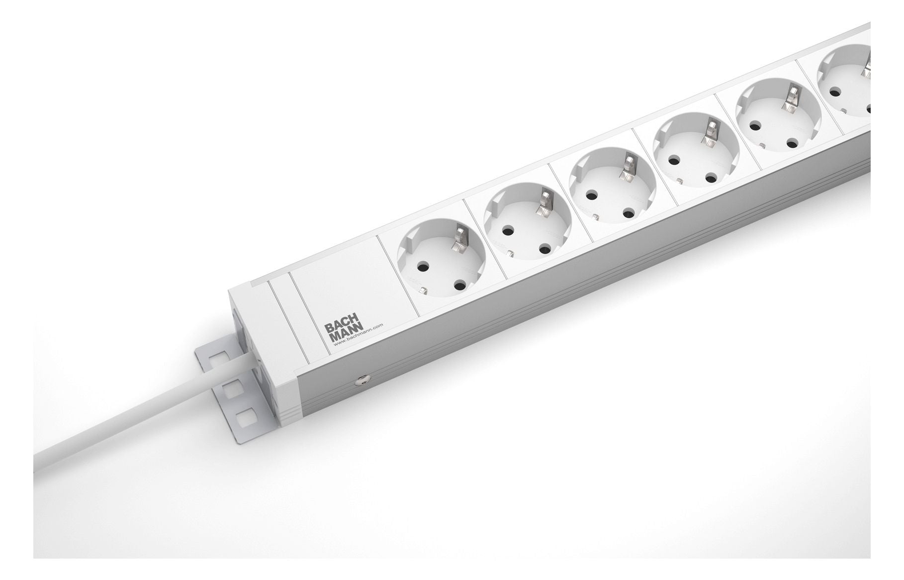 Bachmann 333.001 19" 1,5HE 8xSchuko weiß Strom 2m Schuko