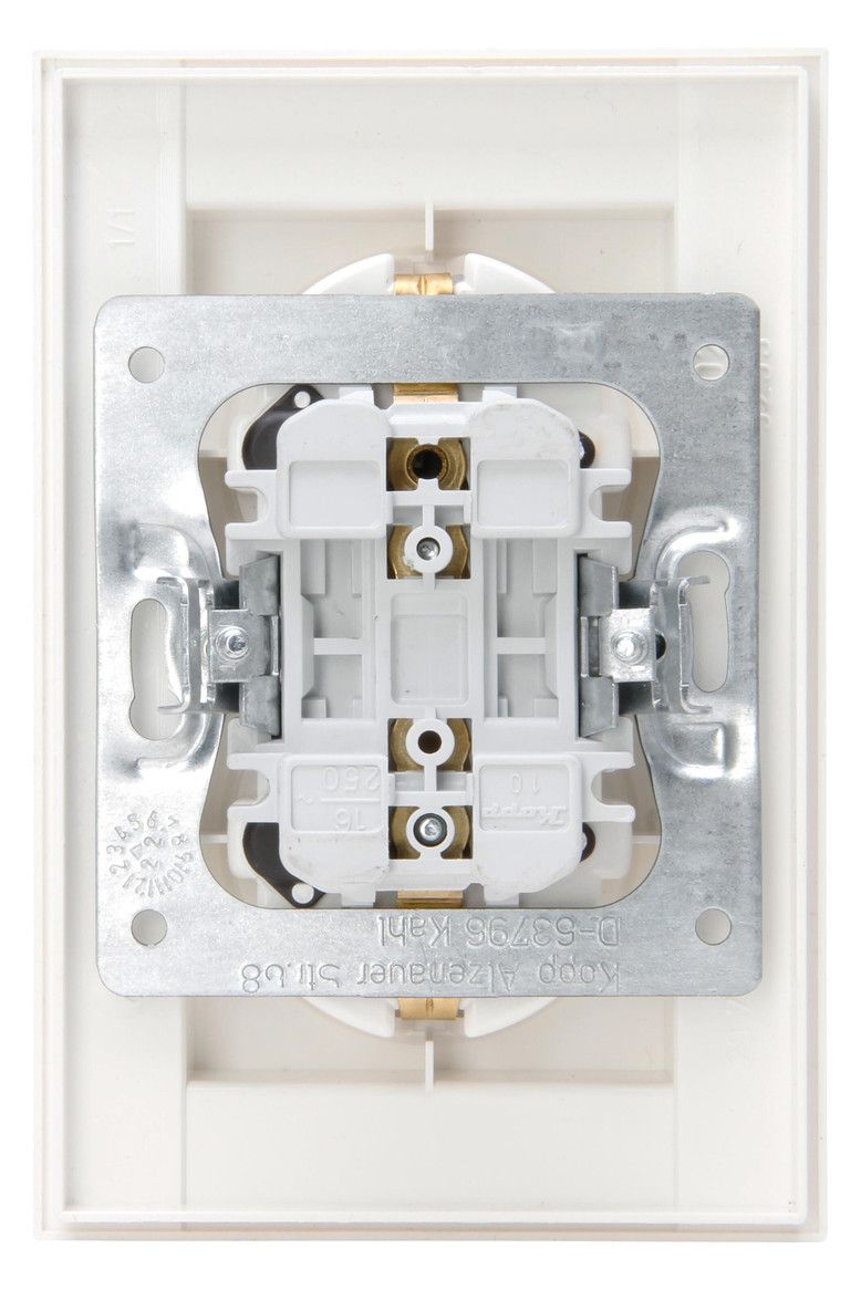 Kopp 940229080 ATHENIS 2f Schuko Steckdose m.Ber.schutz reinweiß
