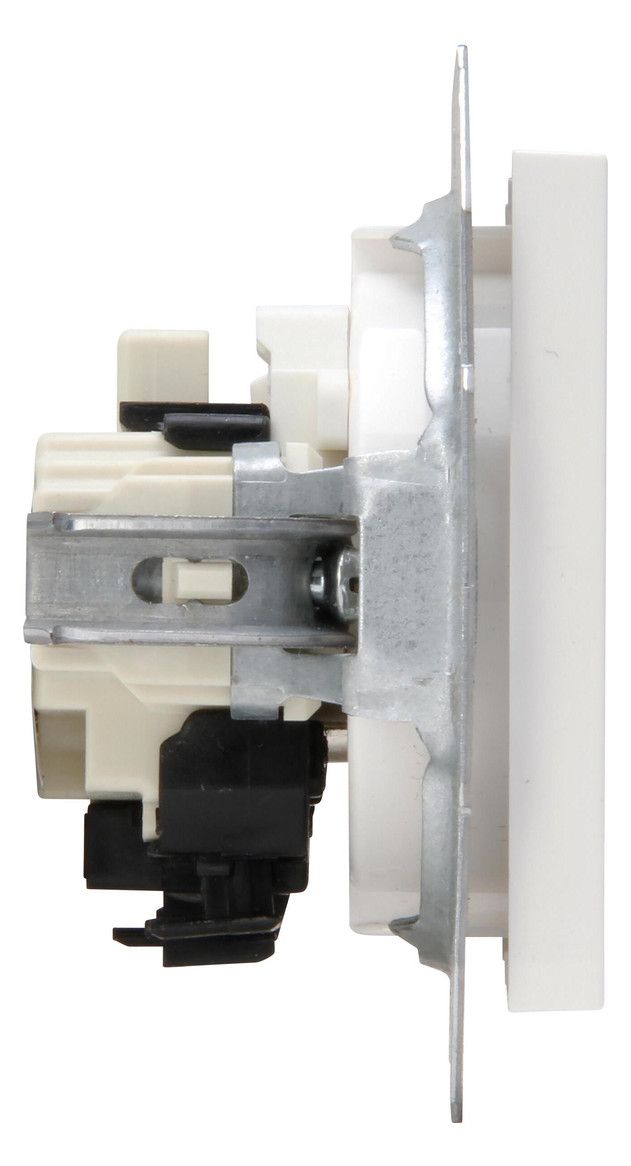 Kopp 940429000 HK07 Mitten Schuko Steckdose erh.Ber.schutz reinweiß