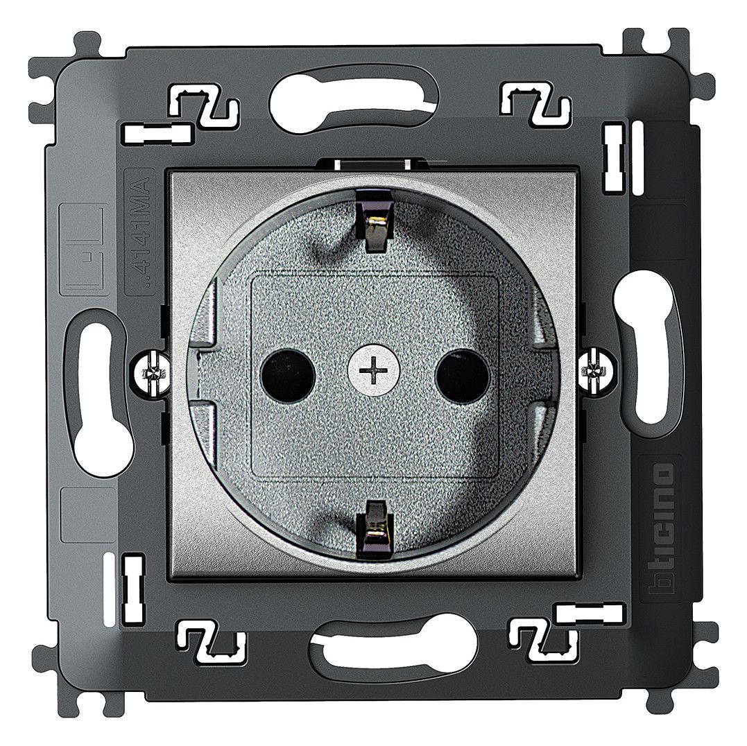 BTicino NT4141MA Schuko Steckdose m.erh.Ber.schutz,Tragring SL Tech