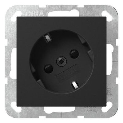 GIRA 4418005 SCHUKO-Steckdose 30°+ Shutter System 55 Schwarz matt (lack.)