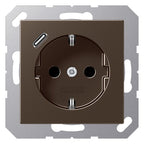 Jung A1520-18CMO SCHUKOsteckdose m.USB Typ C