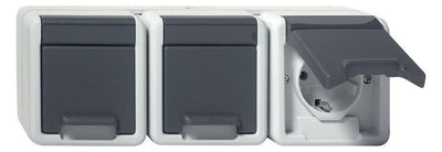 GIRA 478930 SCHUKO-Dreifachsteckdose waagerecht Klappdeckel WG AP IP44 Grau